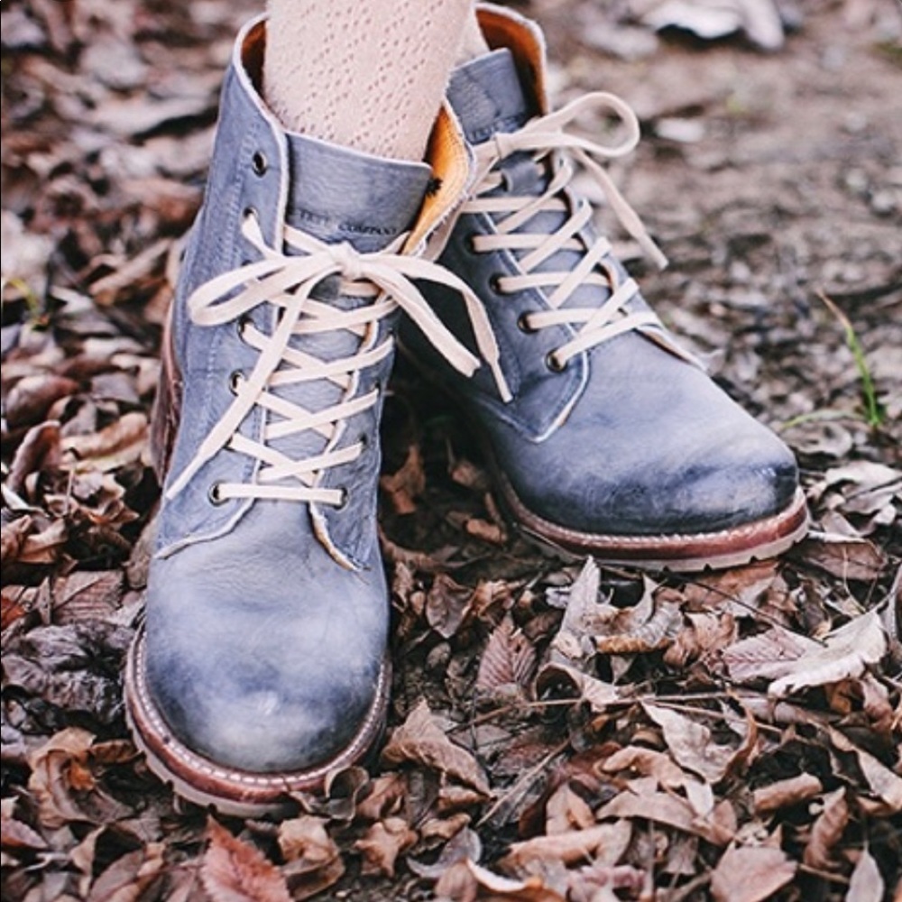 ISO!!! Frye Sabrina Lace Up-Blue/Gray-Size 8